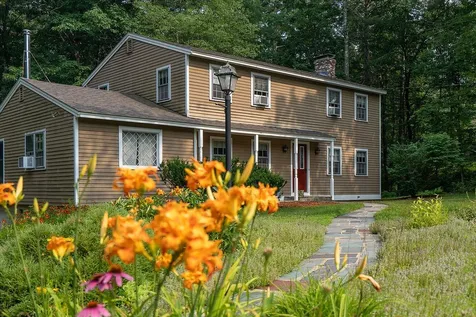 15 Cricket Hill Drive Amherst NH 03031