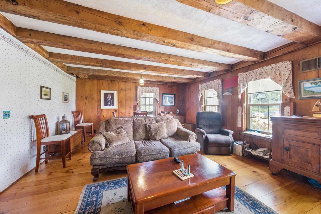 226 Intervale Road Gilford NH 03249