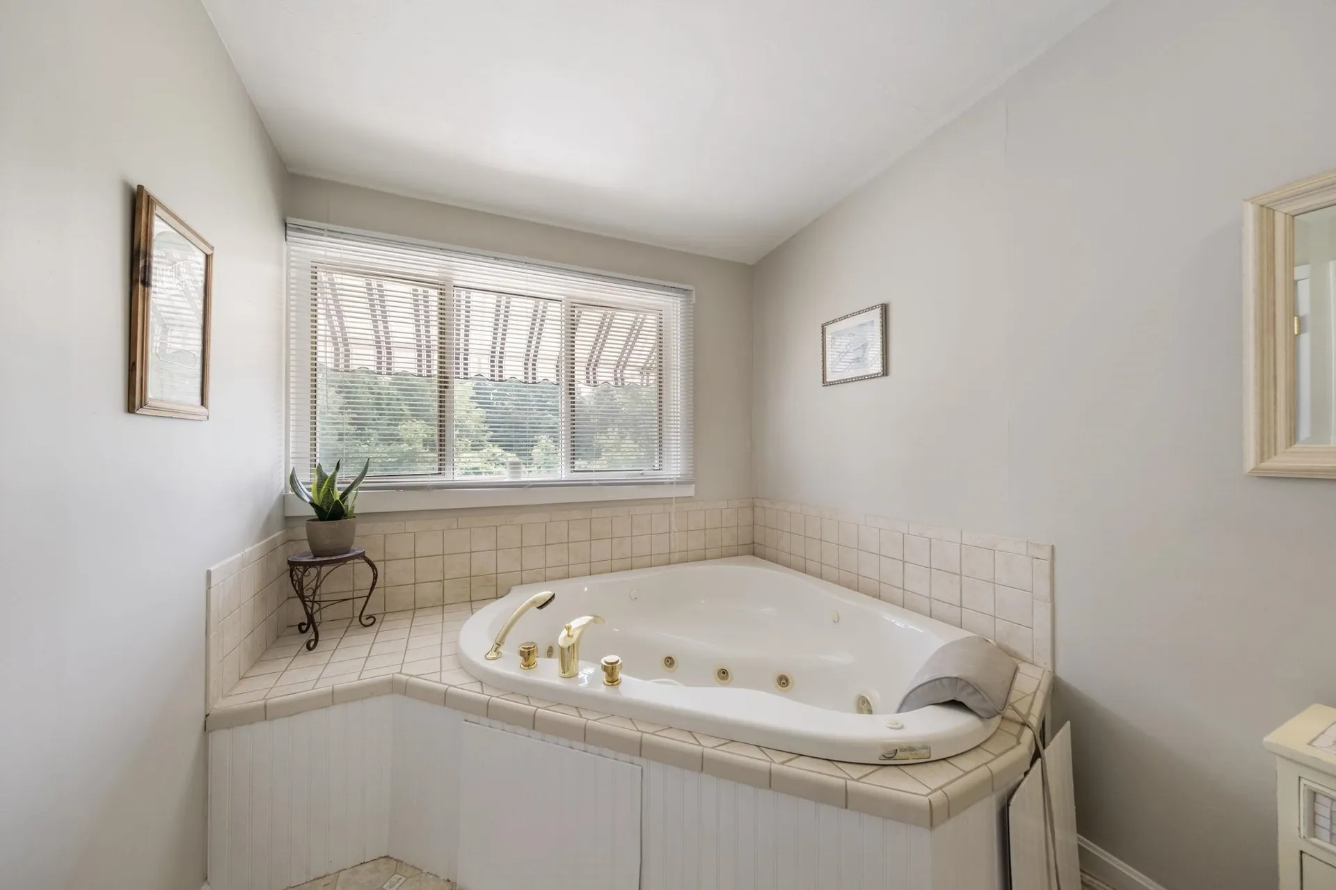 226 Intervale Road Gilford NH 03249