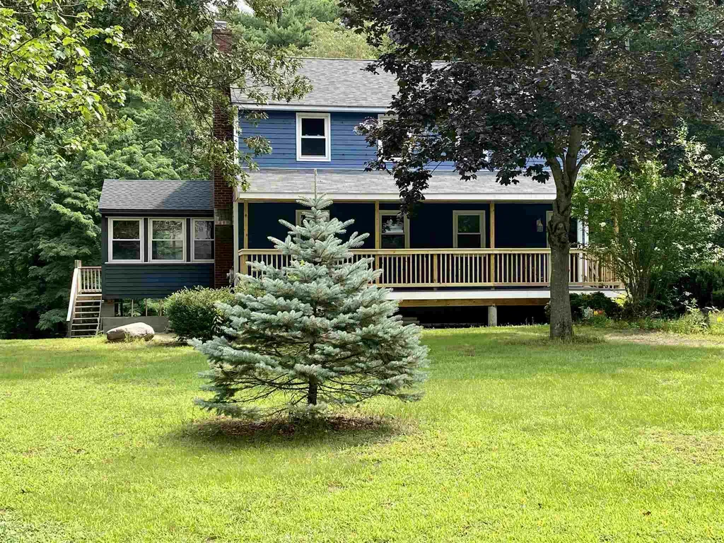 60 Blueberry Circle Pelham NH 03076