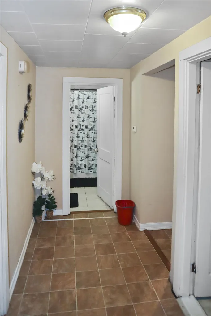 85 S Lincoln Street Manchester NH 03103