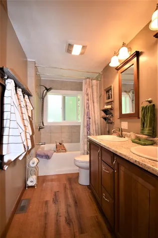 46 Northside Road Lee NH 03861