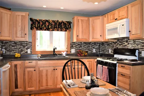 46 Northside Road Lee NH 03861