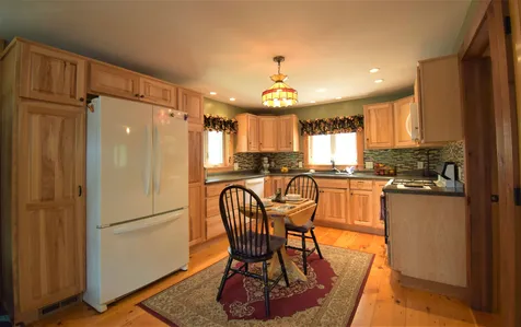 46 Northside Road Lee NH 03861