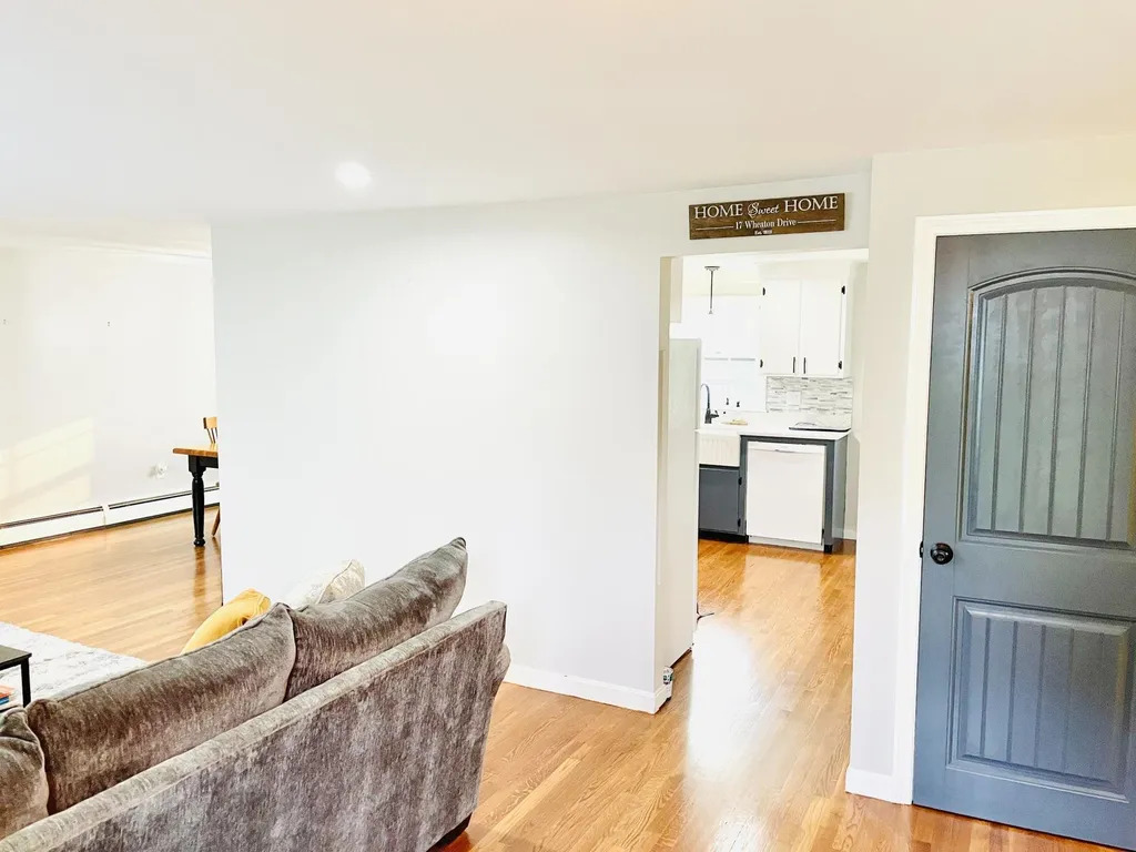 17 Wheaton Drive Nashua NH 03063