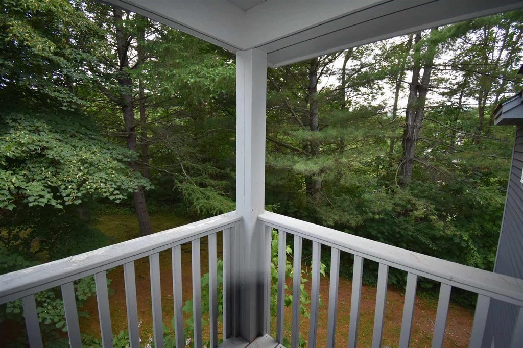 25 Landing Road Enfield NH 03748