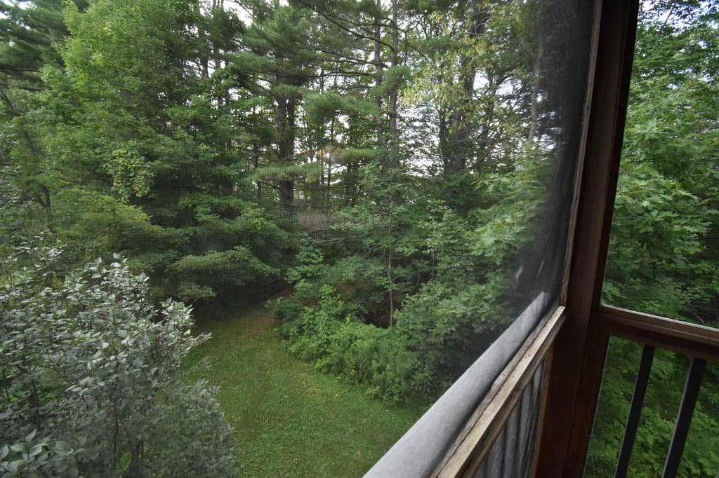 25 Landing Road Enfield NH 03748