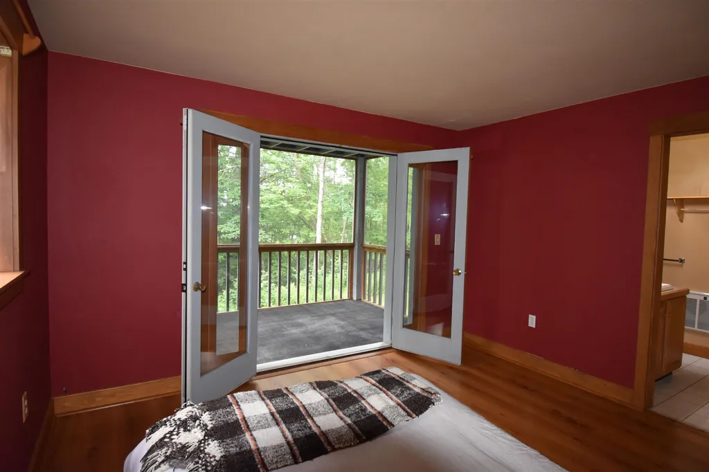 25 Landing Road Enfield NH 03748