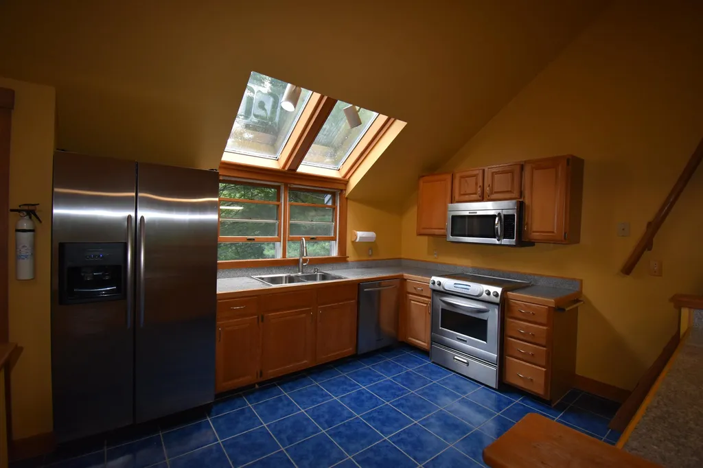 25 Landing Road Enfield NH 03748