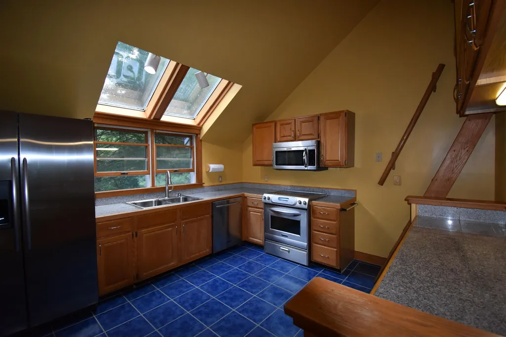 25 Landing Road Enfield NH 03748