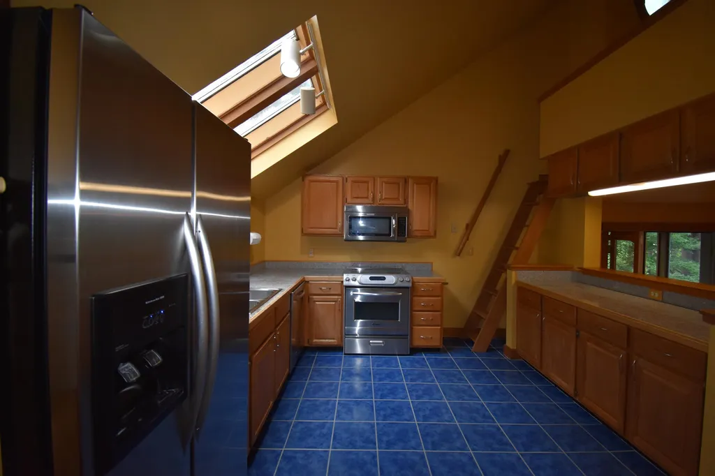25 Landing Road Enfield NH 03748