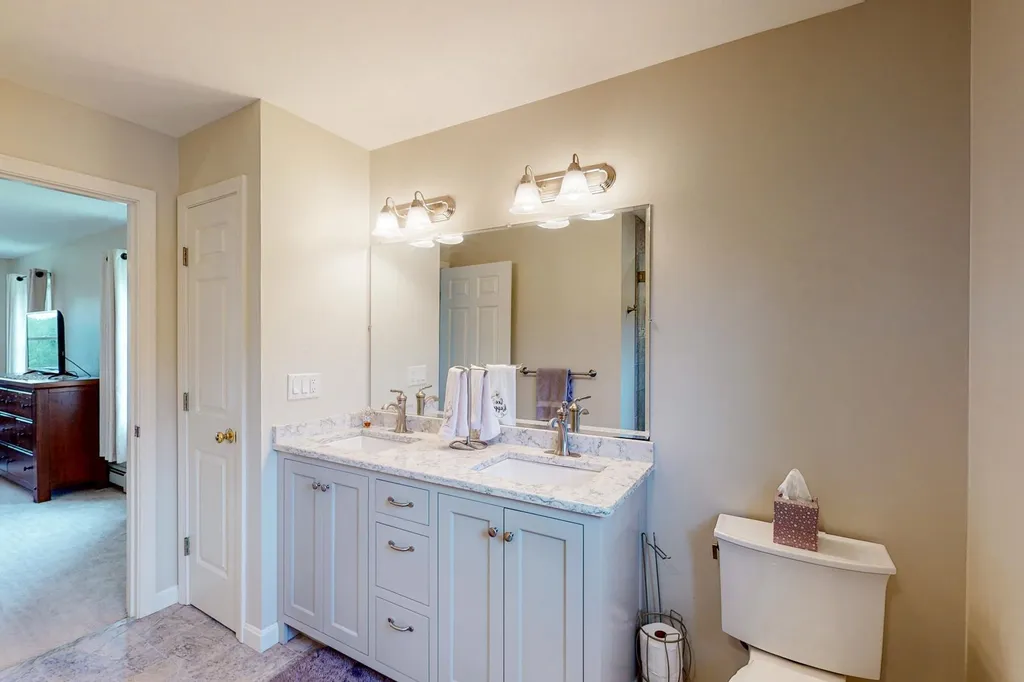 6 Orchards Road Wolfeboro NH 03894