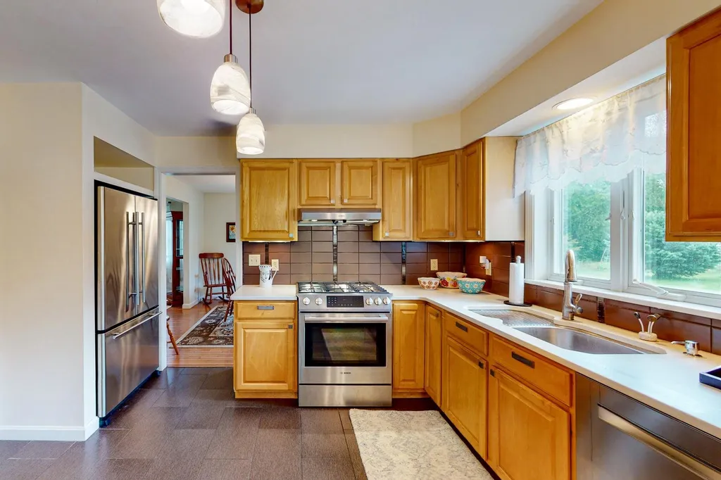 6 Orchards Road Wolfeboro NH 03894