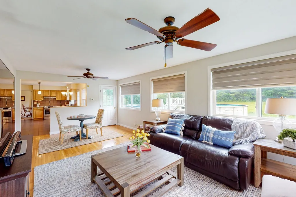 6 Orchards Road Wolfeboro NH 03894