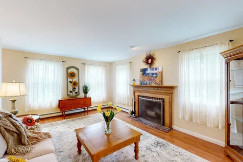 6 Orchards Road Wolfeboro NH 03894