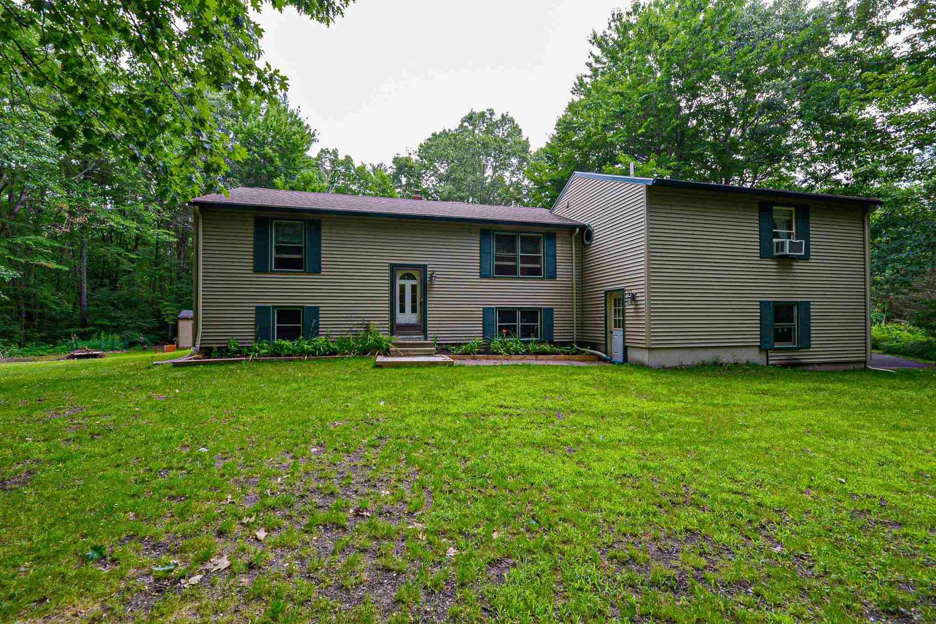 8 Beaver Pond Road Kingston NH 03848
