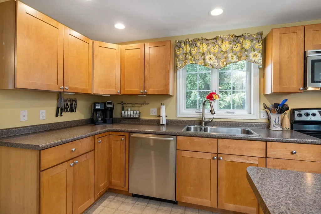2 Gina Way Dover NH 03820
