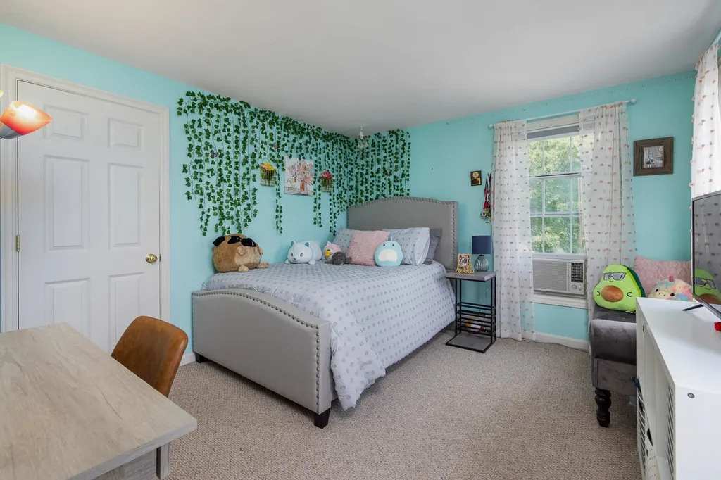2 Gina Way Dover NH 03820