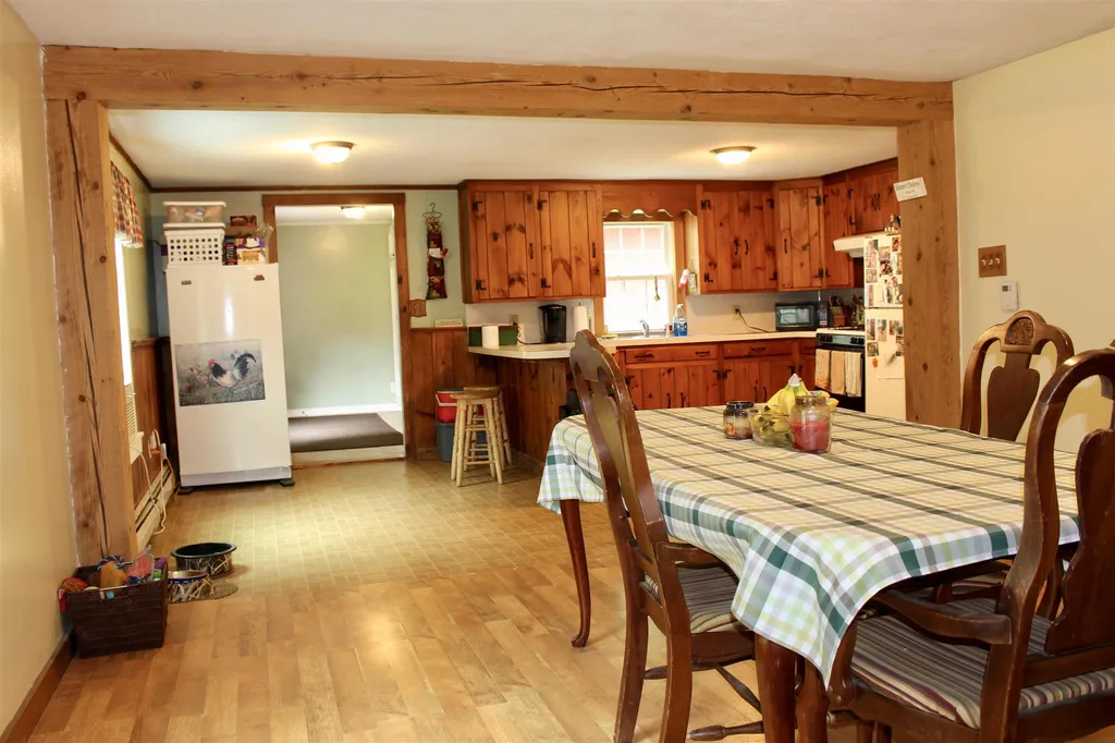 280 Thompson Road Pittsfield NH 03263