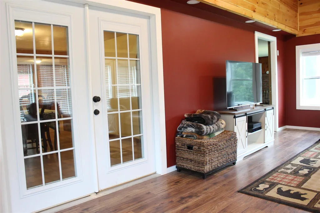 280 Thompson Road Pittsfield NH 03263