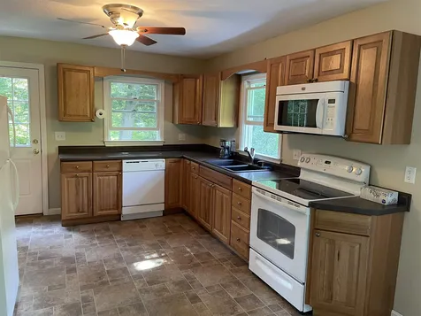 1 Cardinal Drive Hartland VT 05048