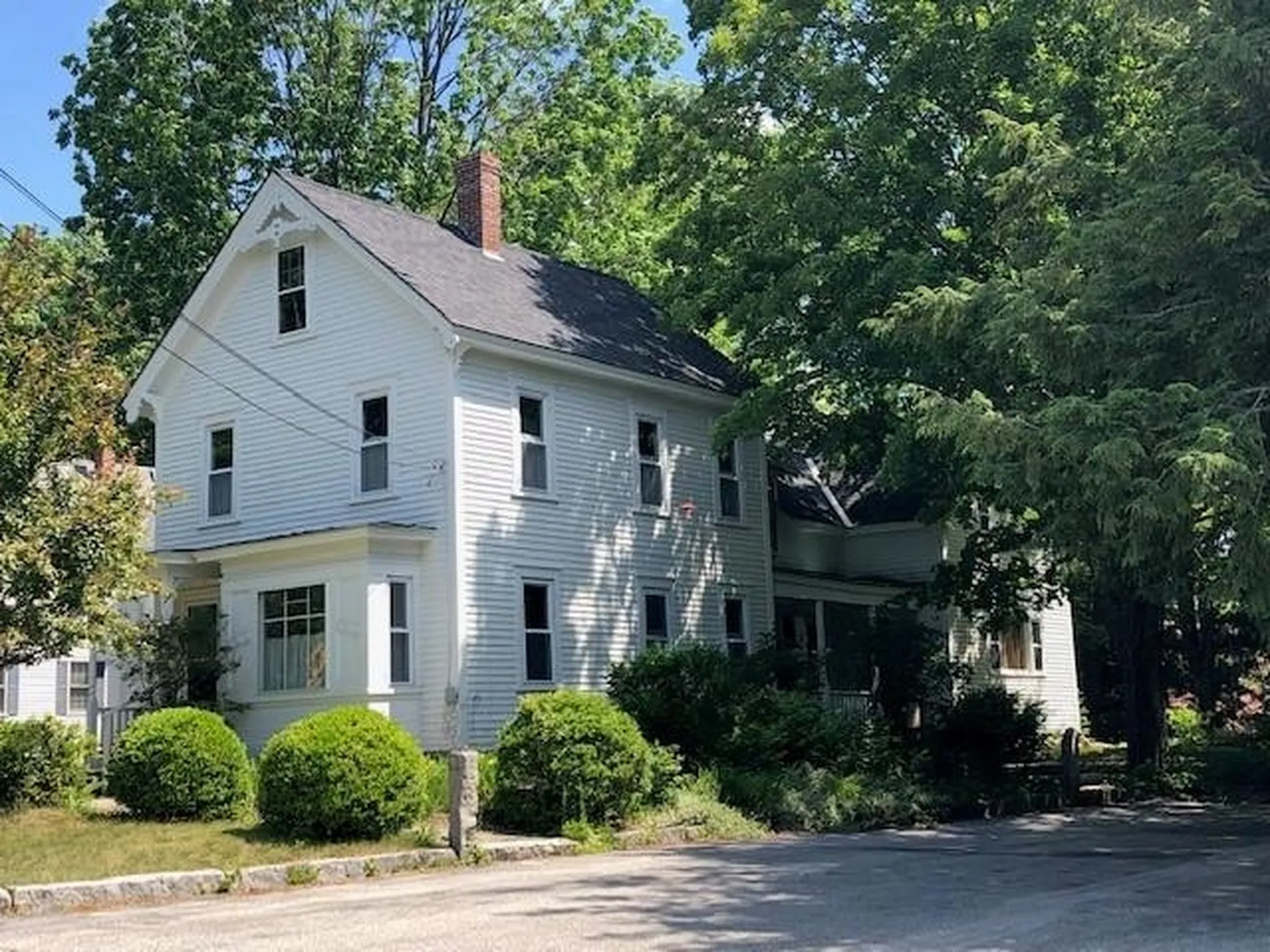 52 Hall Avenue Henniker NH 03242