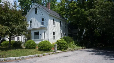 52 Hall Avenue Henniker NH 03242