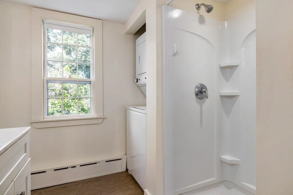 101 Roberts Road Rollinsford NH 03869