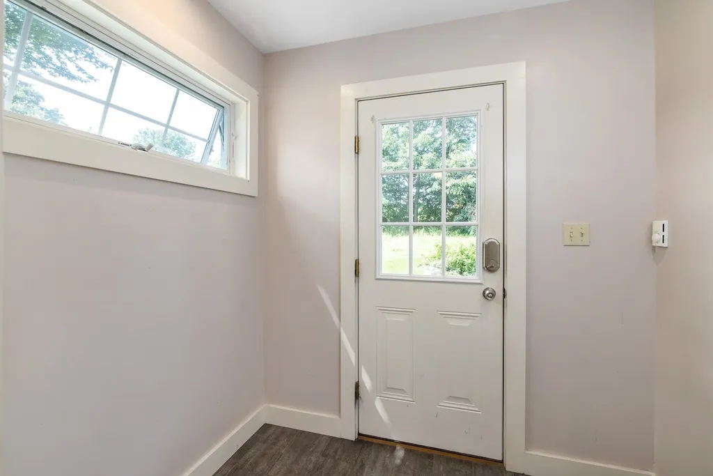 101 Roberts Road Rollinsford NH 03869