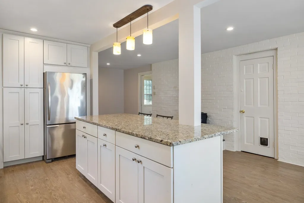101 Roberts Road Rollinsford NH 03869