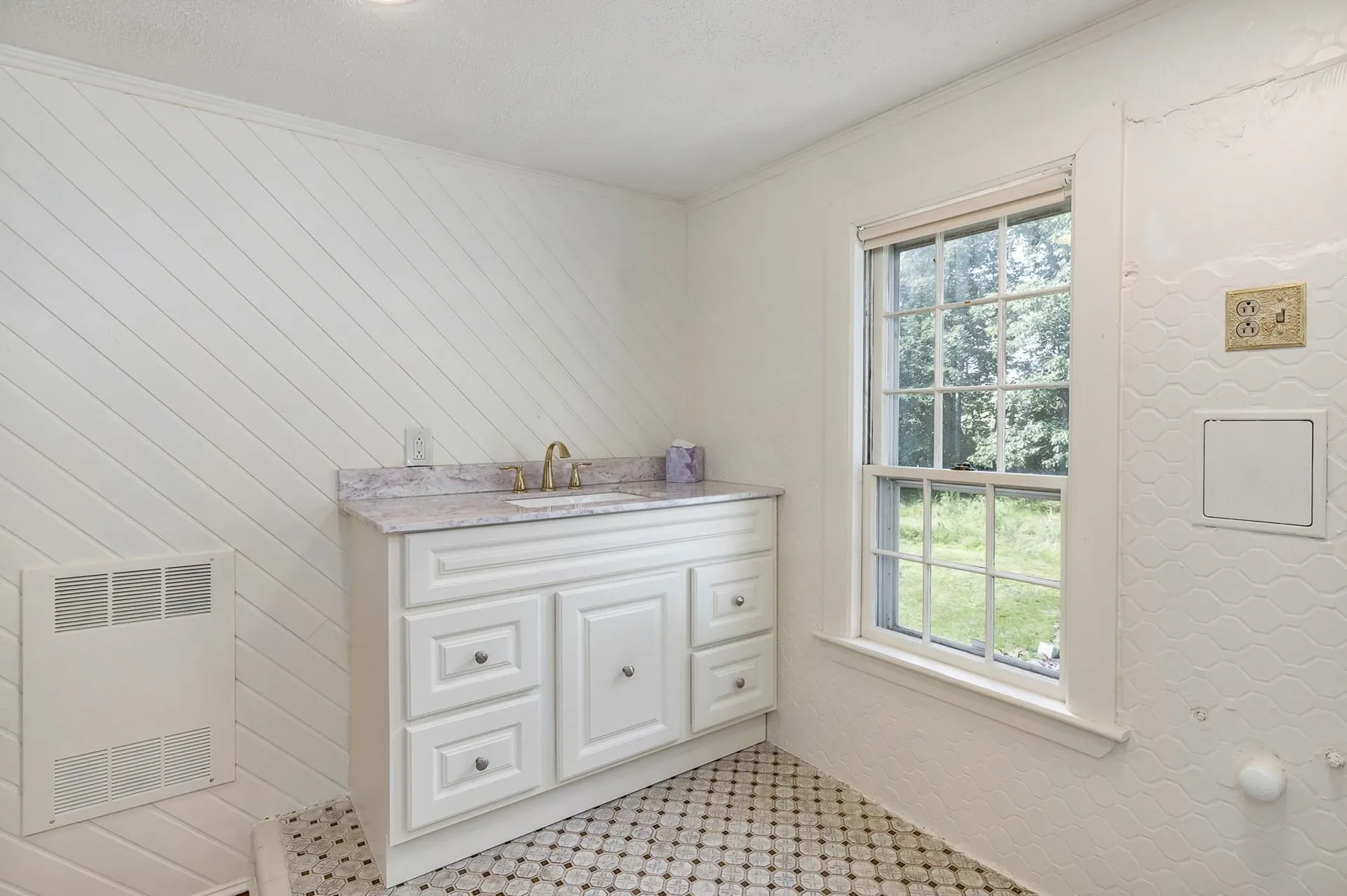 101 Roberts Road Rollinsford NH 03869