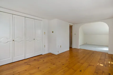 101 Roberts Road Rollinsford NH 03869