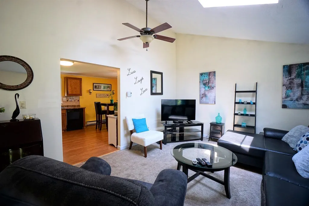 12r Lancelot Drive Derry NH 03038