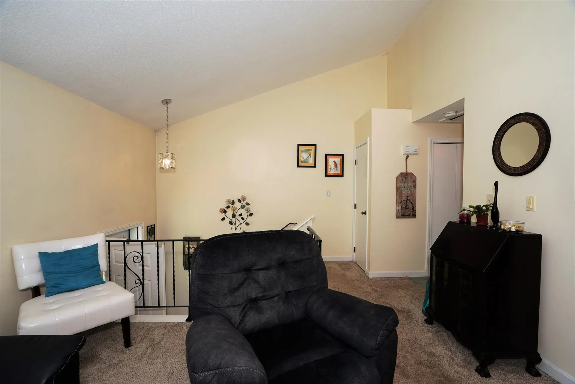 12r Lancelot Drive Derry NH 03038