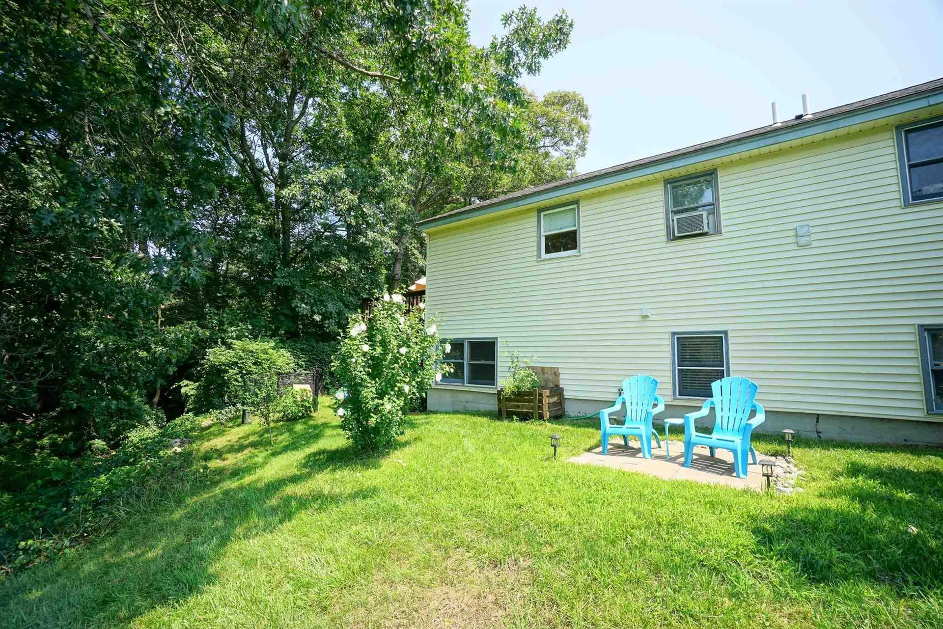 12r Lancelot Drive Derry NH 03038