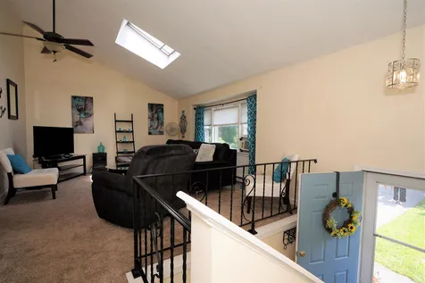 12r Lancelot Drive Derry NH 03038