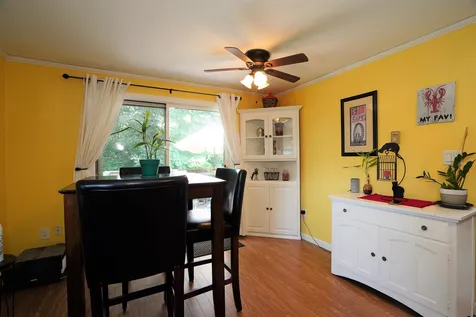 12r Lancelot Drive Derry NH 03038