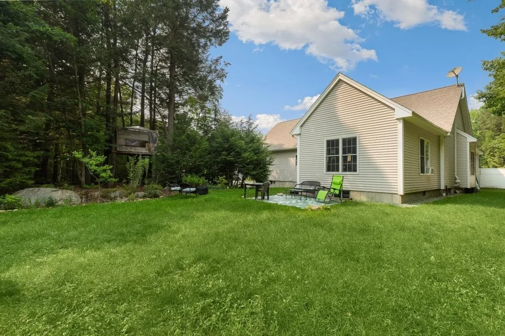 9 Robbe Farm Road Peterborough NH 03458