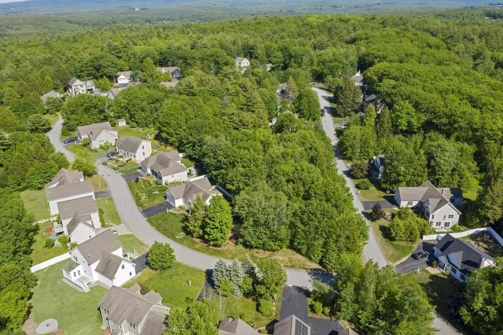 9 Robbe Farm Road Peterborough NH 03458