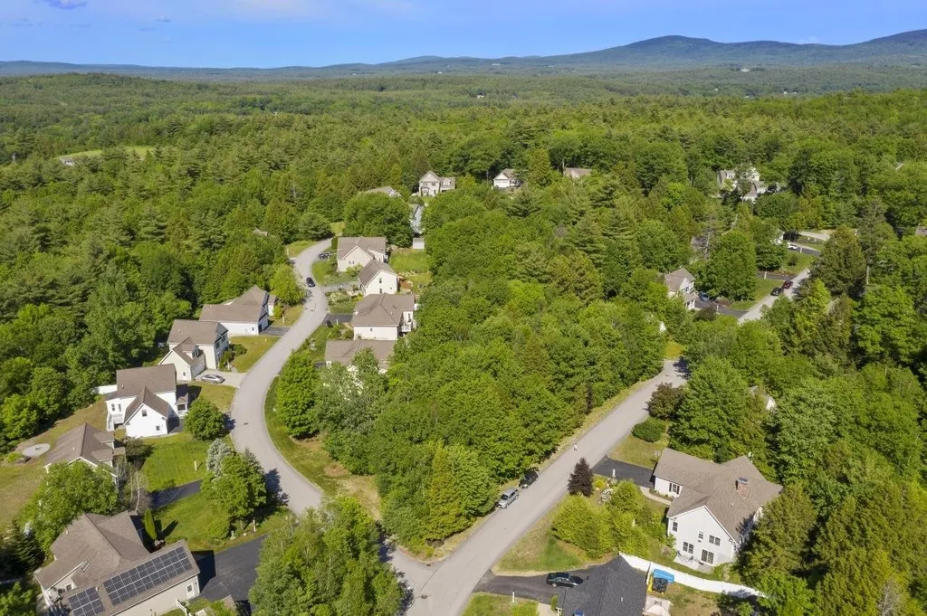 9 Robbe Farm Road Peterborough NH 03458