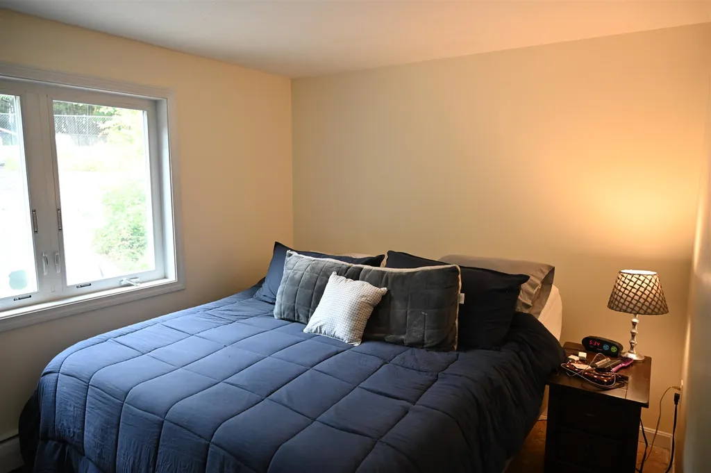 15 Hoyt Road Goffstown NH 03045