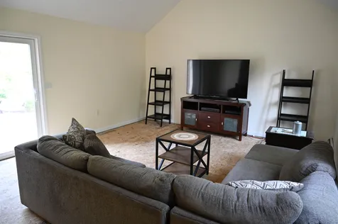 15 Hoyt Road Goffstown NH 03045