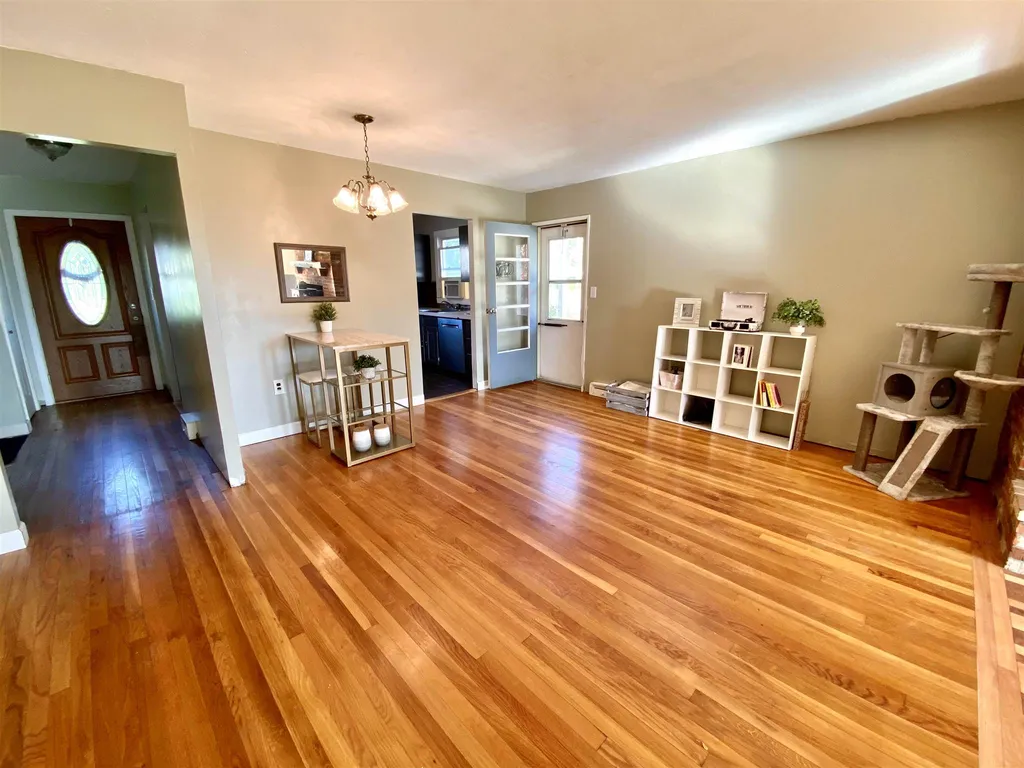 186 Franklin Street Laconia NH 03246