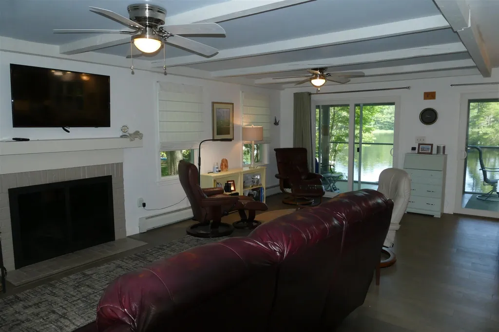 40 Lamprey Drive Nottingham NH 03290