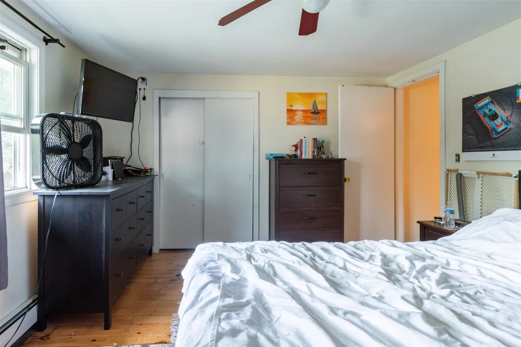 5 Hoyt Street Merrimack NH 03054