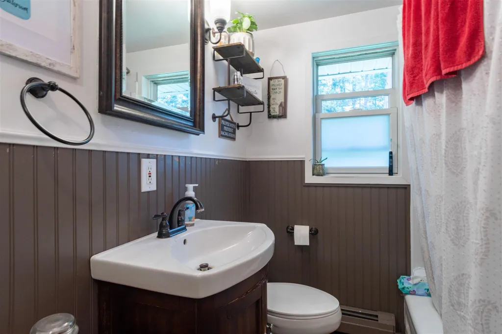 5 Hoyt Street Merrimack NH 03054