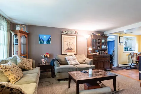 5 Hoyt Street Merrimack NH 03054