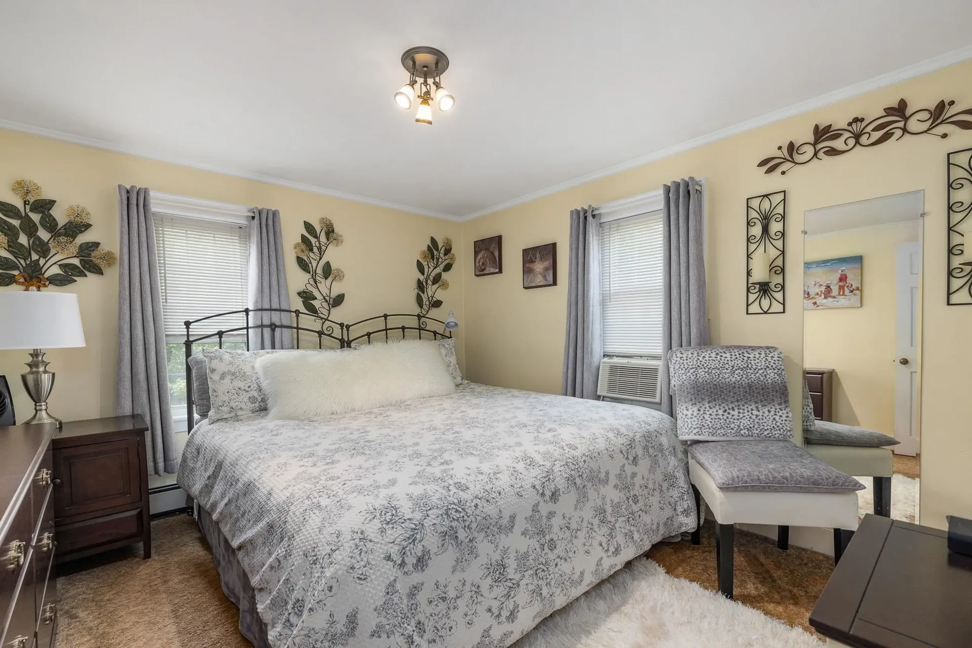 617 Woodbury Avenue Portsmouth NH 03801