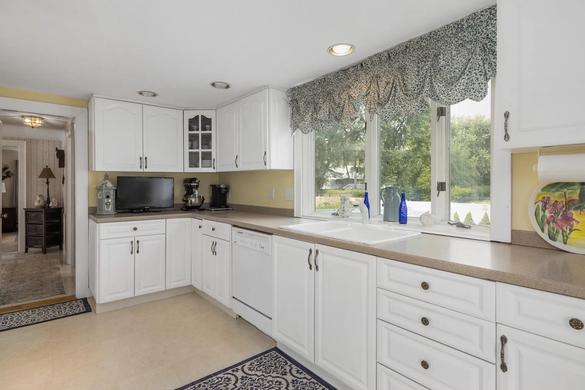 617 Woodbury Avenue Portsmouth NH 03801