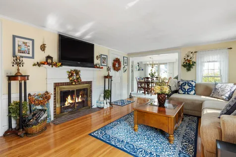 617 Woodbury Avenue Portsmouth NH 03801